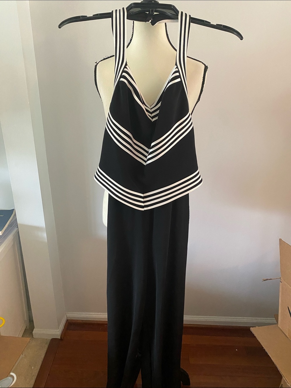Joseph Ribkoff size 2 black/white halter jumpsuit